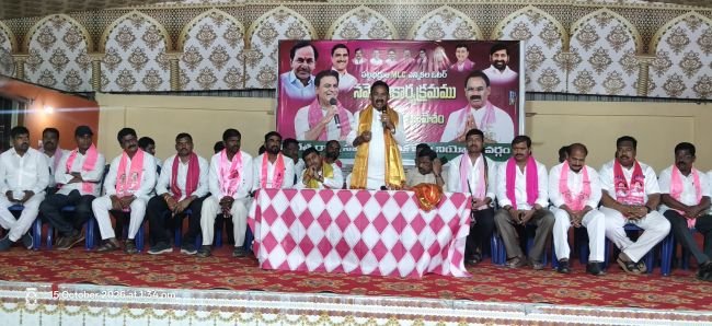 కాంగ్రెస్ హామీలతో పట్టభద్రులకు ఒరిగిందేమీ లేదు:మునుగోడు మాజీ ఎమ్మెల్యే కూసుకుంట్ల ప్రభాకర్ రెడ్డి  ????పట్టభద్రుల సమస్యలపై ప్రశ్నించే గొంతుకగా నిలుస్తా:బీఆర్ఎస్ ఎమ్మెల్సీ అభ్యర్థి ఏనుగుల రాకేష్ రెడ్డి