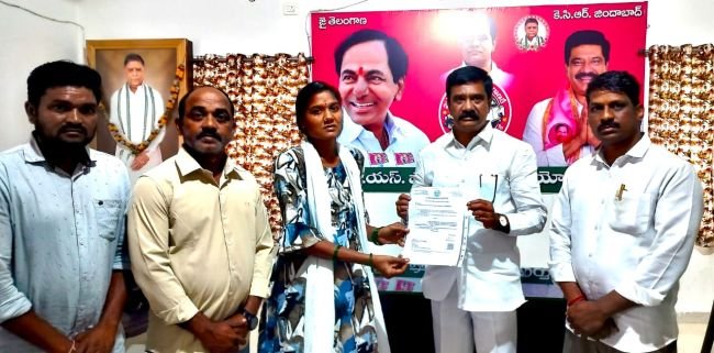 రూ.2 లక్షల ఎల్‌ఓసీ అందించిన ఎమ్మెల్యే వేముల ప్రశాంత్ రెడ్డి