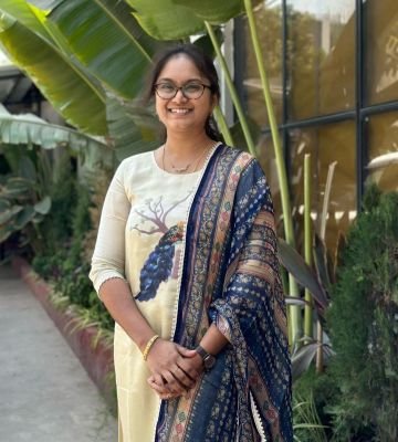 చీరాల వైసీపీ చైర్మన్ అభ్యర్థిగా డాక్టర్ ఇస్తర్ల షెర్లి