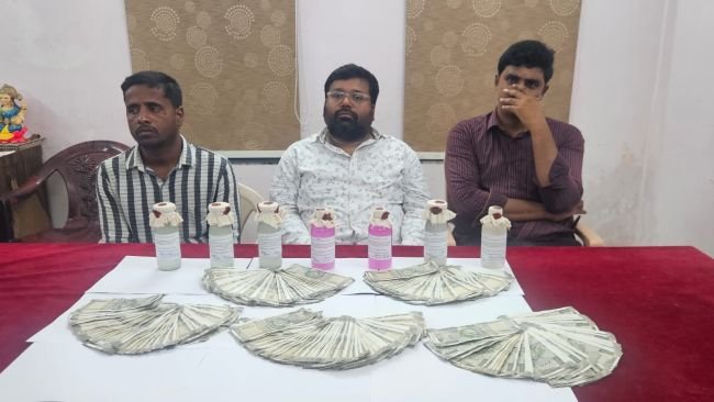 రూ.5 లక్షల లంచం డిమాండ్‌.. ఏసీబీకి చిక్కిన కీసర డిప్యూటీ తహసీల్దార్‌ సహా ముగ్గురు