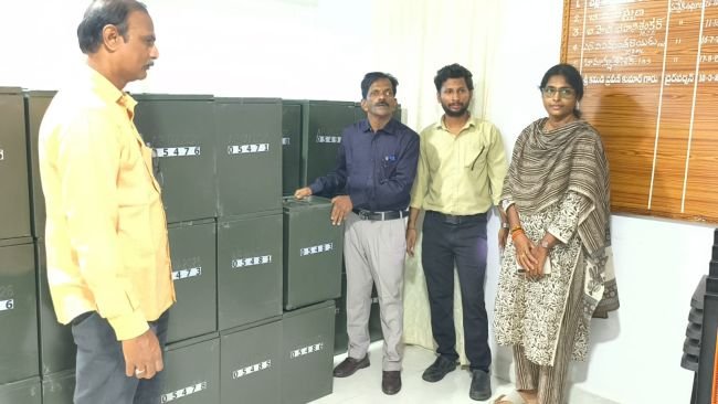 నగర పంచాయతీ ఎన్నికలకు అదికారులు చకచకా ఏర్పాట్లు...