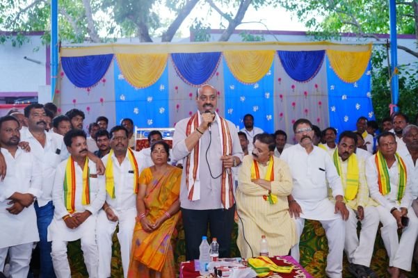దౌర్జన్యాలకు తావులేదు.. ప్రజాస్వామ్యమే మన బాట