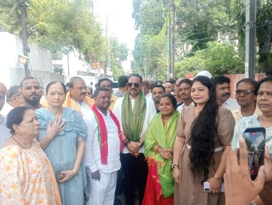 ప్రజల సమస్యలకు పరిష్కారం చూపండి   - అధికారులను ఆదేశించిన  దానం