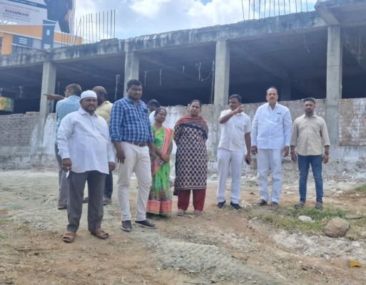 బతుకమ్మ ఘాట్ వద్ద ఏర్పాట్ల పరిశీలన