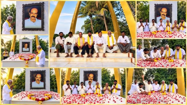 పరిటాల రవి ఘాట్ వద్ద నివాళులర్పించిన ధర్మవరం తెదేపా నాయకులు  ధర్మవరం: