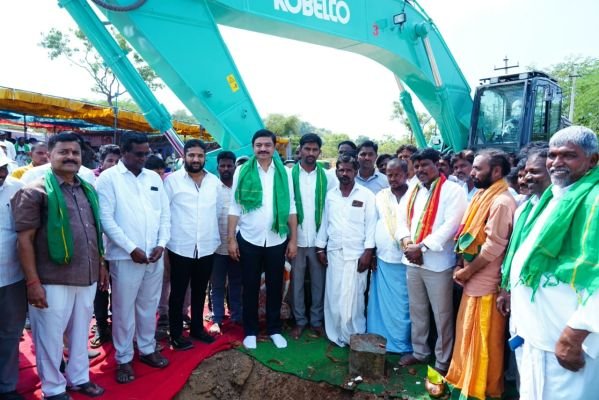 విమర్శలు మాని అభివృద్ధికి సహకరించండి -- మాజీ డిసిసి అధ్యక్షులు కుంభం శివకుమార్ రెడ్డి 