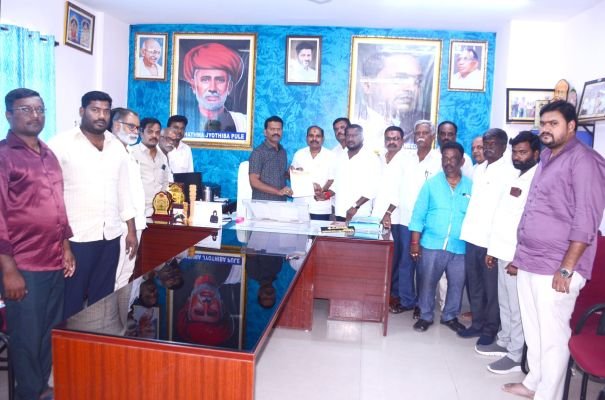 పండుగ సాయన్న జయంతి వేడుకలను అధికారికంగా ఘనంగా నిర్వహించాలి: