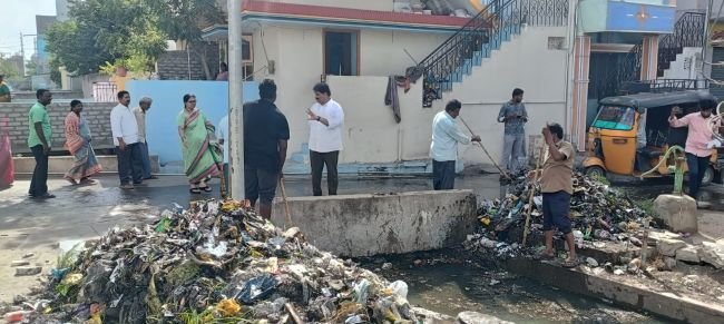 ప్రజా సమస్యలపై రాచమల్లు దంపతుల క్షేత్రస్థాయి పర్యటన… అధికారుల తీరుపై ఆగ్రహం