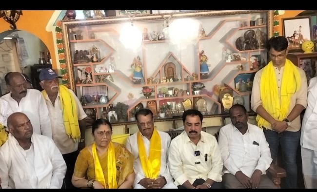 బుట్నా లక్ష్మి అధిక మెజార్టీ గెల పొందాలి. ఎమ్మెల్యే అమిలినేని.
