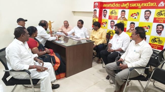 బీద రవిచంద్ర తో జనసేన నేతల భేటీ