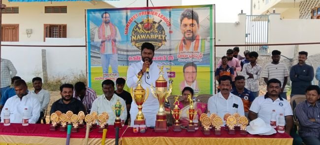 క్రికెట్ టోర్నీ ప్రారంభం