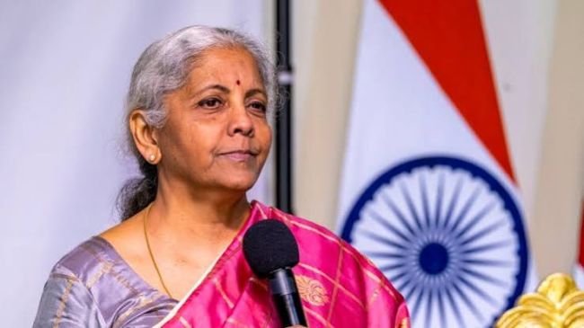 భారత్-చైనా సంబంధాలకు వాణిజ్య అడ్డంకులే ప్రధాన అవరోధం : కేంద్ర ఆర్థిక మంత్రి నిర్మలా సీతారామన్..
