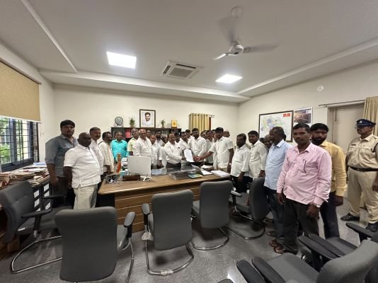 బాచుపల్లి రైతుల భూ సమస్యపై అడిషనల్ కలెక్టర్‌కు ఫిర్యాదు