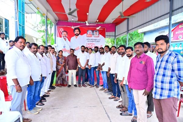 జనసేన బలంగా ఉన్న స్థానాల్లో అభ్యర్థులను నిలబెట్టి 100 %శాతం విజయమే లక్ష్యంగా ఎమ్మెల్యే  గిడ్డి
