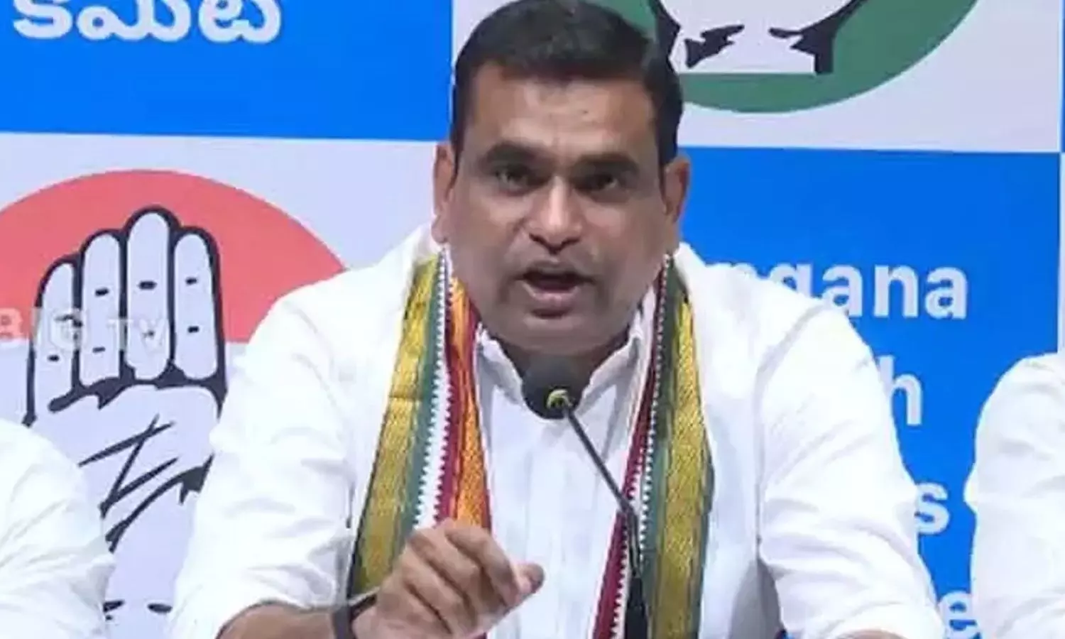 నీటి లభ్యతను దృష్టిలో పెట్టుకుని పంటలు సాగు చేయాలి