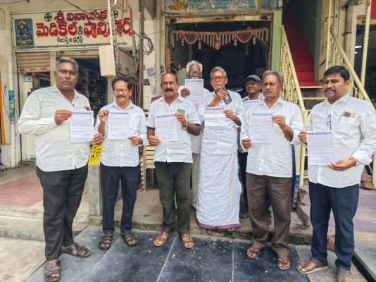 ఓటుకు నోటును  తిరస్కరిద్దాం..  విలువైన ఓటు కు విలువనిద్దాం...      ...... విద్వాన్ జ్యోతి చంద్రమౌళి......