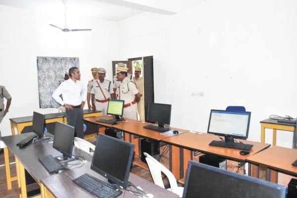 పీటీసీ  సందర్శించిన డీఐజీ విశాల్ గున్ని