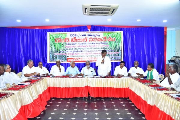 చక్కెర పరిశ్రమ, రైతులను ప్రభుత్వాలు ఆదుకోవాలి