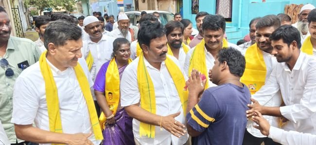 ప్రజల ఆశీస్సుల కొరకు టీడీపీ మీ ఇంటికి... గిత్త