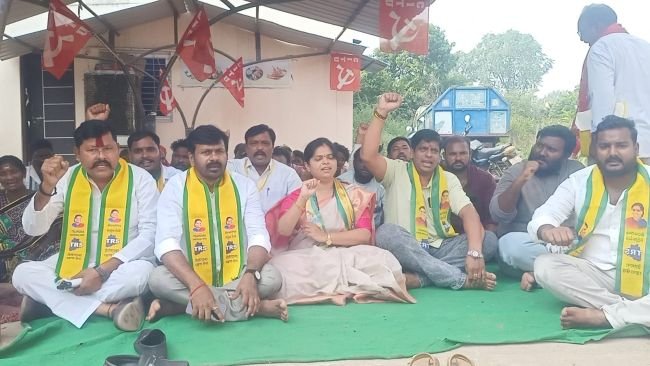 పండగ పూట పస్తులేనా? కార్మికుల ఆవేదన!