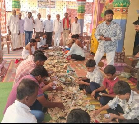 శ్రీ వీరభద్రేశ్వర ఆలయం హుండీ లెక్కింపు 6,62,890  