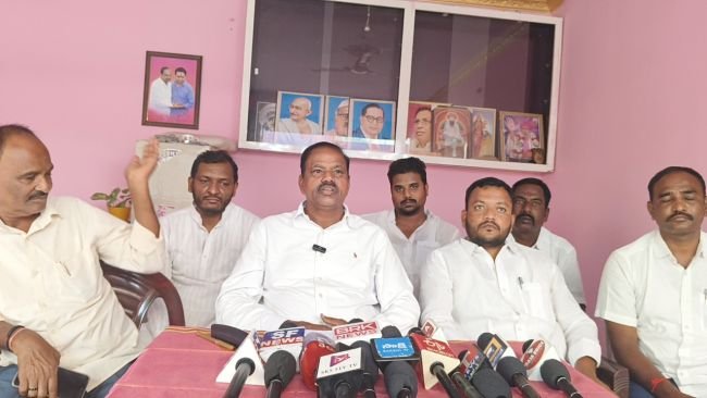 బసవేశ్వర లిఫ్ట్ ఇరిగేషన్ ప్రాజెక్టు ఎందుకు ఆగింది*   *ఇది కాలం తెచ్చిన కరువు కాదు కాంగ్రెస్ ప్రభుత్వం తెచ్చిన కరువు మాజీ ఎమ్మెల్యే భూపాల్ రెడ్డి*
