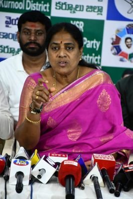 ఎన్ని బెదిరింపులకు పాల్పడినా భయపడే ప్రసక్తే లేదు: పత్తికొండ మాజీ ఎమ్మెల్యే శ్రీదేవమ్మ