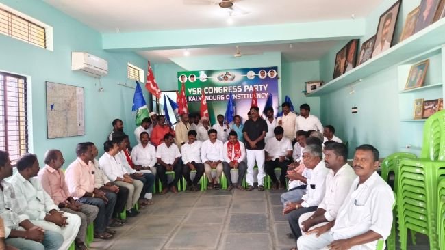 మారిన రాజకీయ సమీకరణాలు.. వైసీపీతో సిపిఐ పొత్తు.