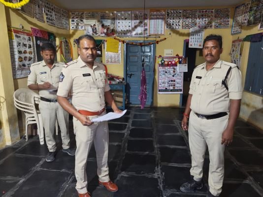 అల్లర్లకు పాల్పడితే కఠిన చర్యలు.