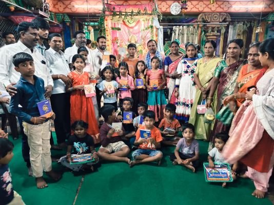 దుర్గమ్మకు ప్రత్యేక పూజలు