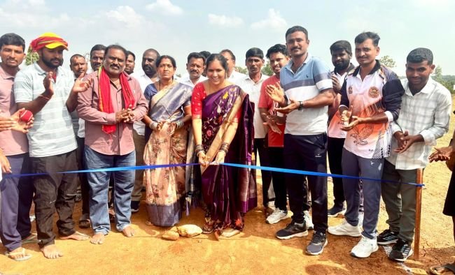 క్రీడలతో యువతలో క్రమశిక్షణ, ఐకమత్యం- విద్యతోపాటు క్రీడలకూ సముచిత ప్రాధాన్యం ఇవ్వాలి  - గెలుపోటములను సమానంగా స్వీకరించాలి  - పర్వతాపూర్ ప్రీమియర్ లీగ్ ప్రారంభోత్సవంలో మాజీ డిప్యూటీ స్పీకర్ పద్మా దేవేందర్‌రెడ్డి