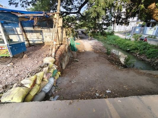 కల్వర్టు మార్గం మూసివేత ప్రజలు ఇబ్బందులు
