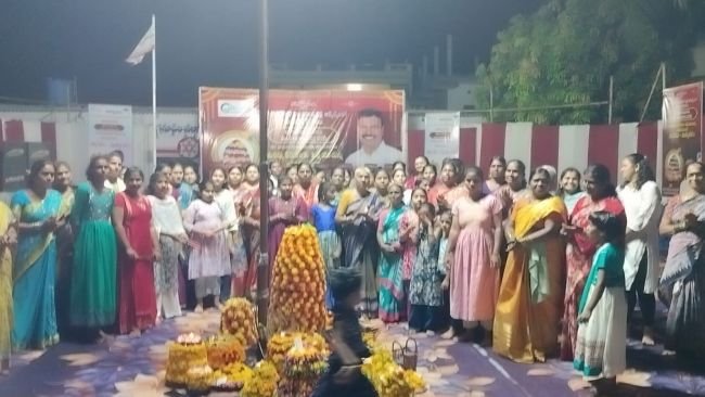 జనసేన కార్యాలయంలో వేపకాయల బతుకమ్మ సందడి 