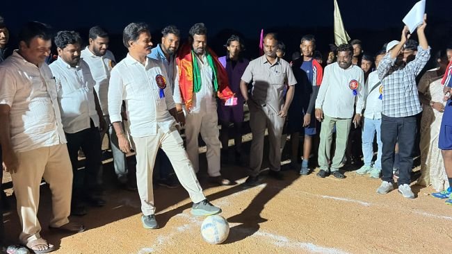 క్రీడలతోనే విద్యార్థుల సమగ్ర వికాసం*