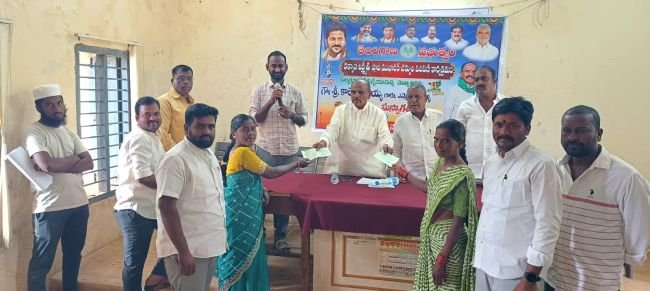 పేదింటి ఆడబిడ్డల పెళ్లికి ప్రభుత్వ ఆర్థిక భరోసా: ఎమ్మెల్యే కాలే యాదయ్య