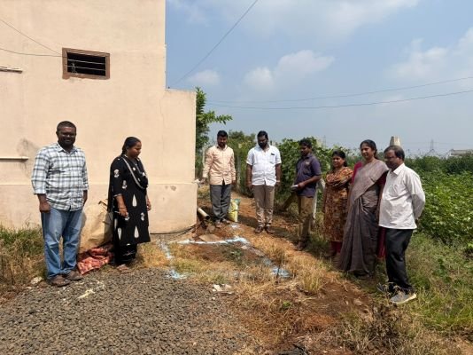 భూగర్భ జలాల పెంపునకు బోర్‌వెల్ రీచార్జ్ నిర్మాణాలు దోహదం:డీపీఓ జయసుధ