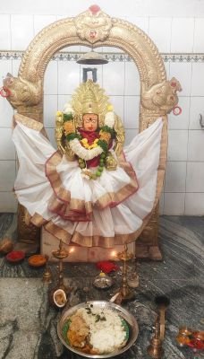శ్రీ సరస్వతి మాత అలంకరణలో దర్శనమిస్తున్న వన మైసమ్మ తల్లి.