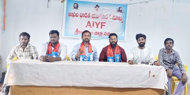 ఖాళీలు వేలల్లో.. నోటిఫికేషన్ వందల్లోనా..