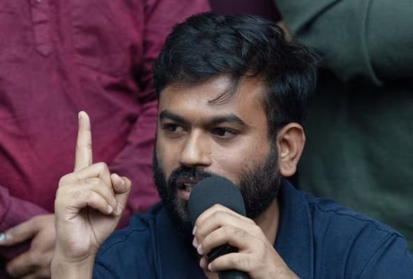 కాక్రోచ్ జన్‌తా పార్టీ వ్యవస్థాపకుడు అభిజీత్ దిప్కే అరెస్ట్