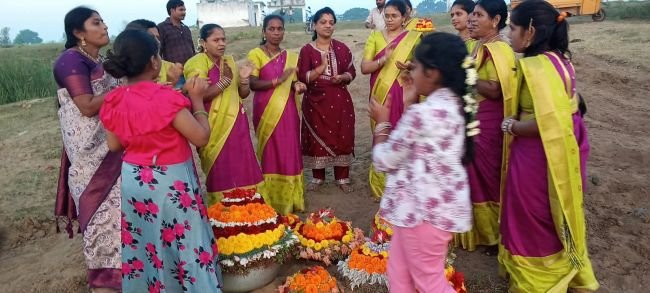  ఘనంగా సద్దుల బతుకమ్మ సంబరాలు
