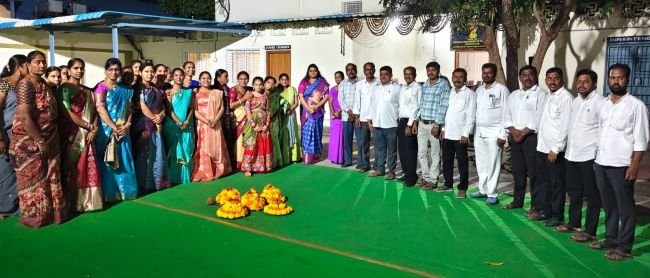 పూల పండుగతో పులకించిన మందమర్రి కోర్టు ప్రాంగణం