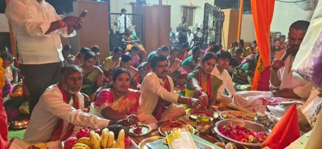 యాచారంలో అమ్మవారికి ఘనంగా సామూహిక కుంకుమార్చన 