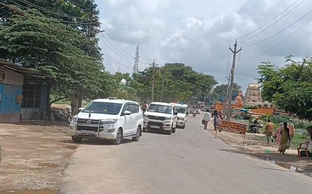నామినేషన్ కేంద్రాన్ని పర్యవేక్షించిన డిఐజి కోయ ప్రవీణ్!