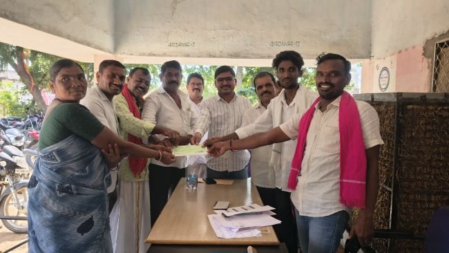 లబ్ధిదారులకు కల్యాణలక్ష్మి చెక్కుల పంపిణీ