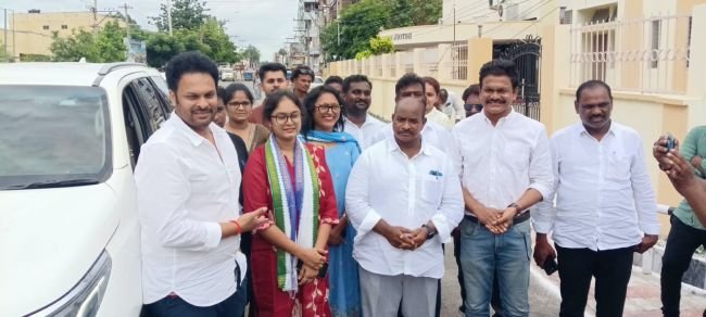 చైర్మన్ నామినేషన్‌లో బోణీ కొట్టిన వైసీపీ!
