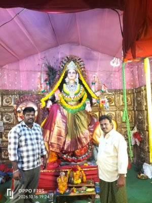 మహాలక్ష్మీదేవిగా దర్శనమిచ్చిన అమ్మవారు