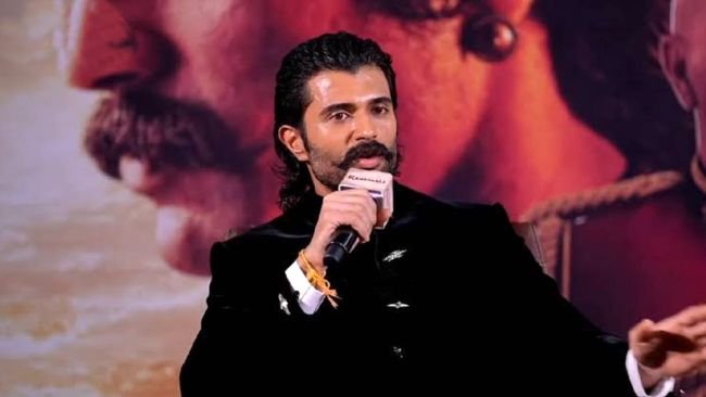 రణబాలి సినిమా చూసి థియేటర్‌లోనే బోరున ఏడ్చేసిన మా అమ్మ: విజయ్ దేవరకొండ ఆసక్తికర వ్యాఖ్యలు