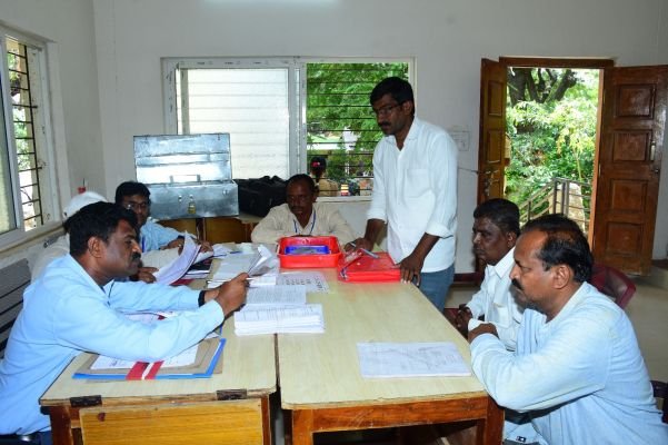 పెనుకొండ మున్సిపాలిటీలో 4వ వార్డు కౌన్సిలర్ అభ్యర్థిగా తెలుగుదేశం పార్టీ తరఫున నామినేషన్ దాఖలు చేసిన హరి