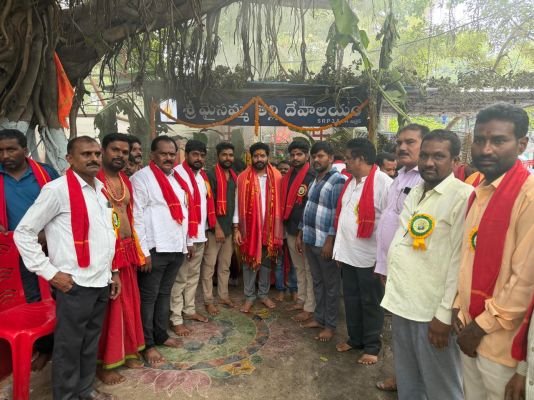 గని కార్మికులు, ప్రజలు సుఖసంతోషాలతో ఉండాలి - నగర మేయర్ ధర్ని మధుకర్