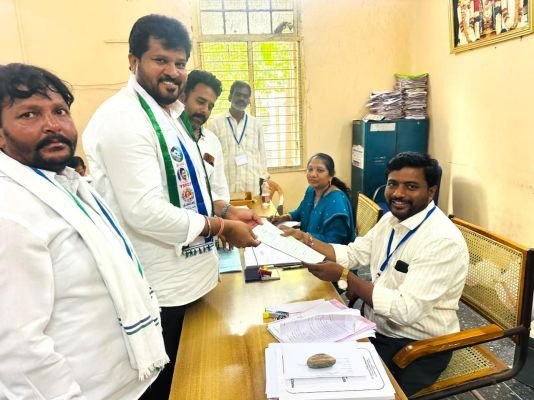 34వ డివిజన్‌ వైసీపీ అభ్యర్థిగా మొఘల్ సైఫుల్లా బేగ్